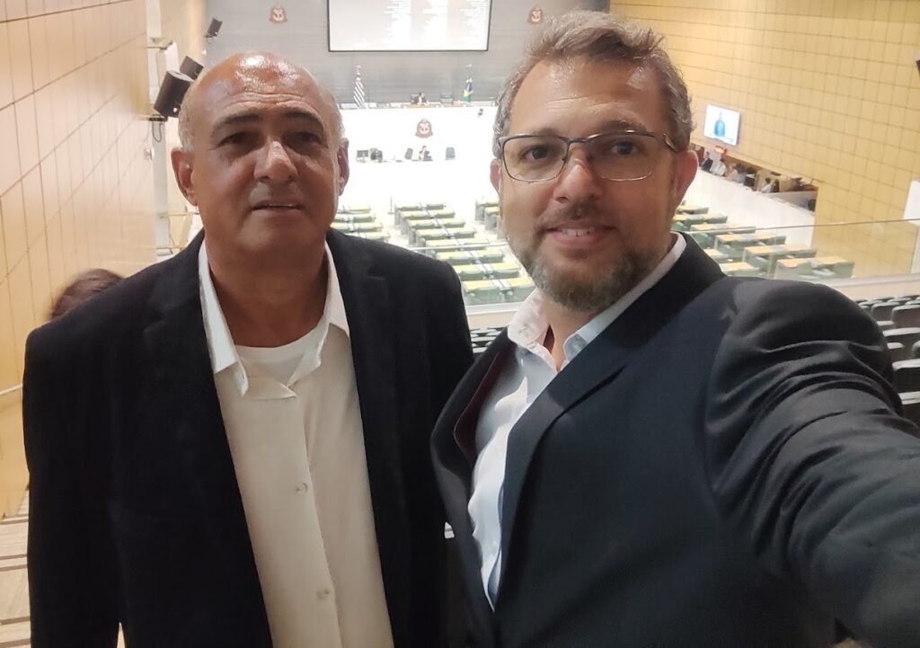 Everaldo conquistou junto com vereador Cidos Motos, 420 mil reais para infraestrutura municipal, articulado pelo amigo matonense Neto Masselani. Emenda do deputado Rogério Nogueira.