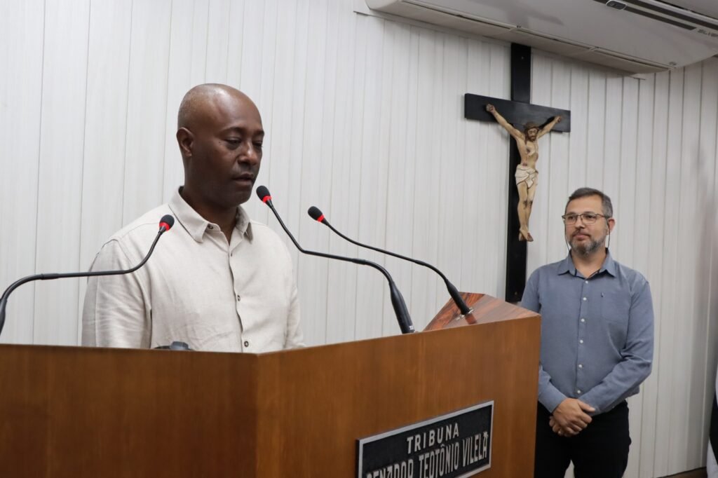 Com apoio do vereador Everaldo foi conquistado junto ao executivo o terreno para construção da sede da Associação Tiago Rocha.